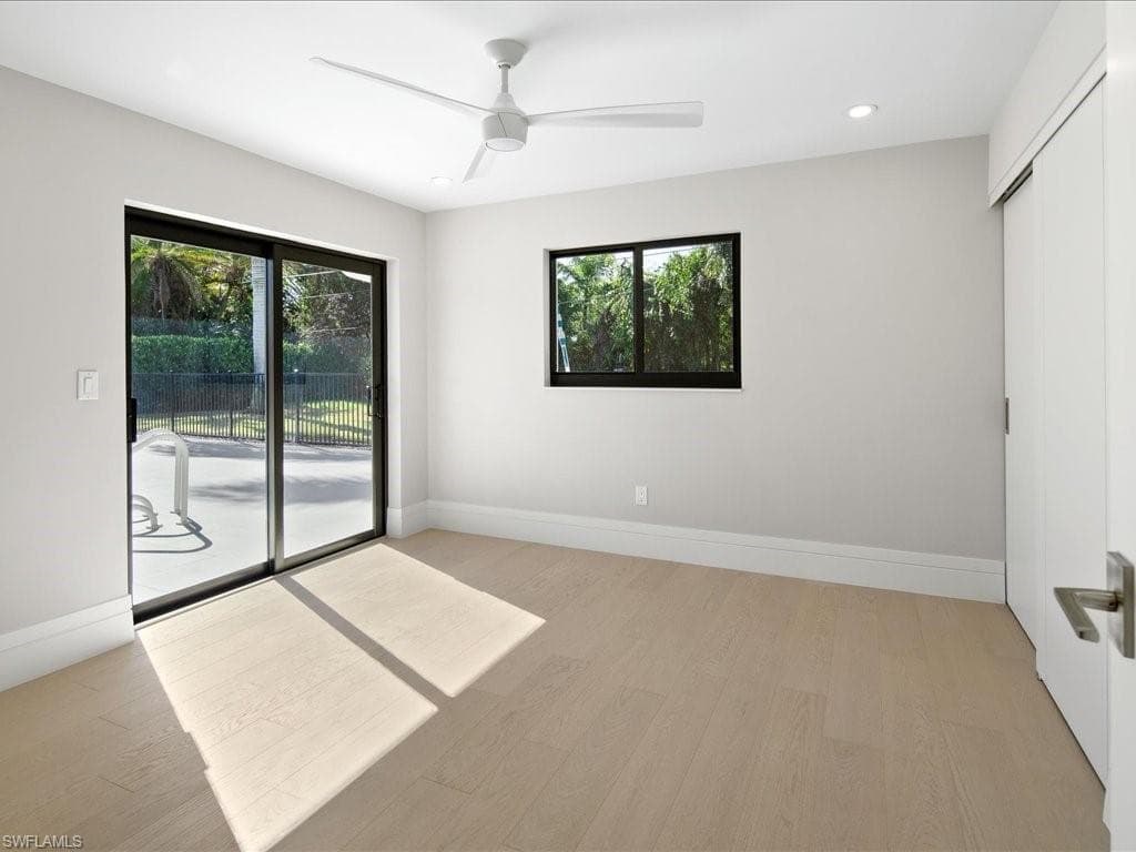 518 Cypress WAY E, NAPLES FL 34110-27