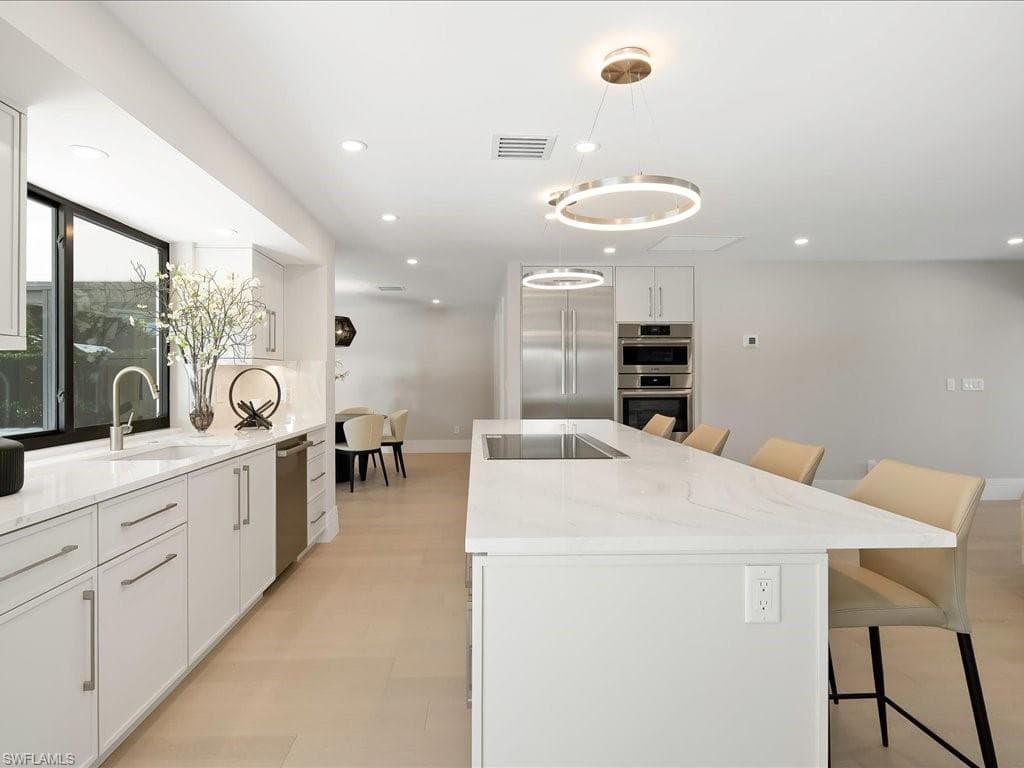 518 Cypress WAY E, NAPLES FL 34110-14