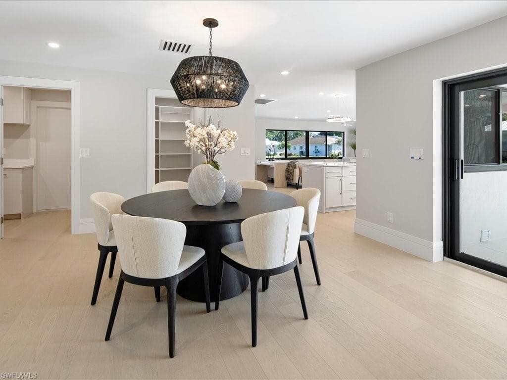 518 Cypress WAY E, NAPLES FL 34110-18