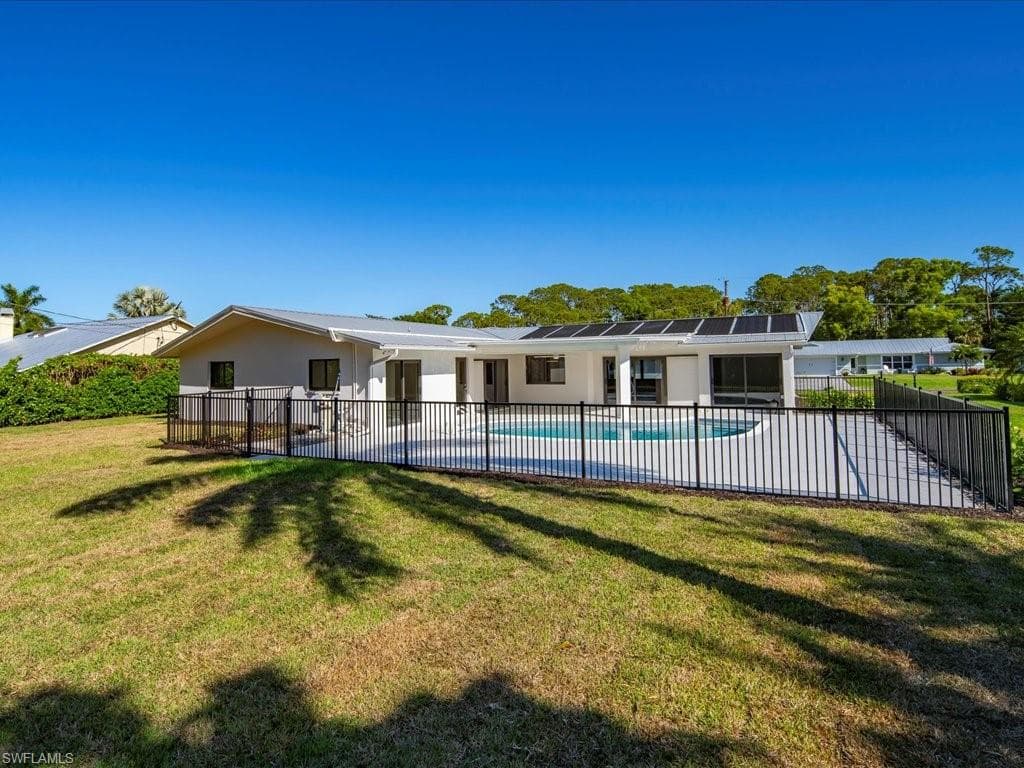 518 Cypress WAY E, NAPLES FL 34110-43