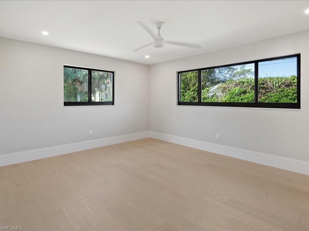 518 Cypress WAY E, NAPLES FL 34110-24