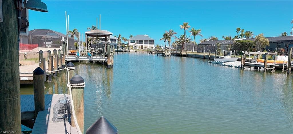 11 Palmview BLVD, FORT MYERS BEACH FL 33931-3