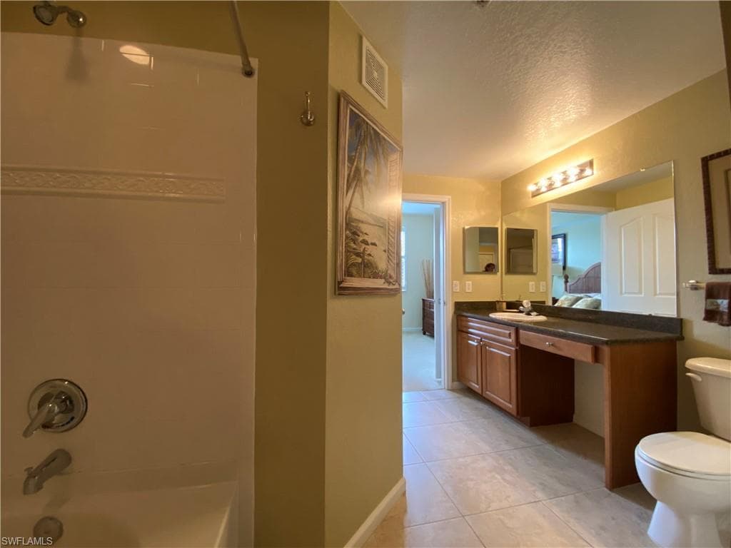 12940 Positano CIR # 204, NAPLES FL 34105-19