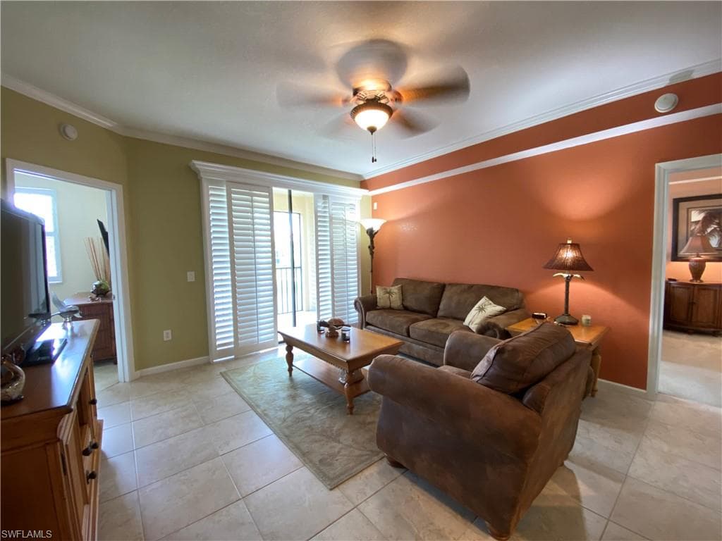 12940 Positano CIR # 204, NAPLES FL 34105-8