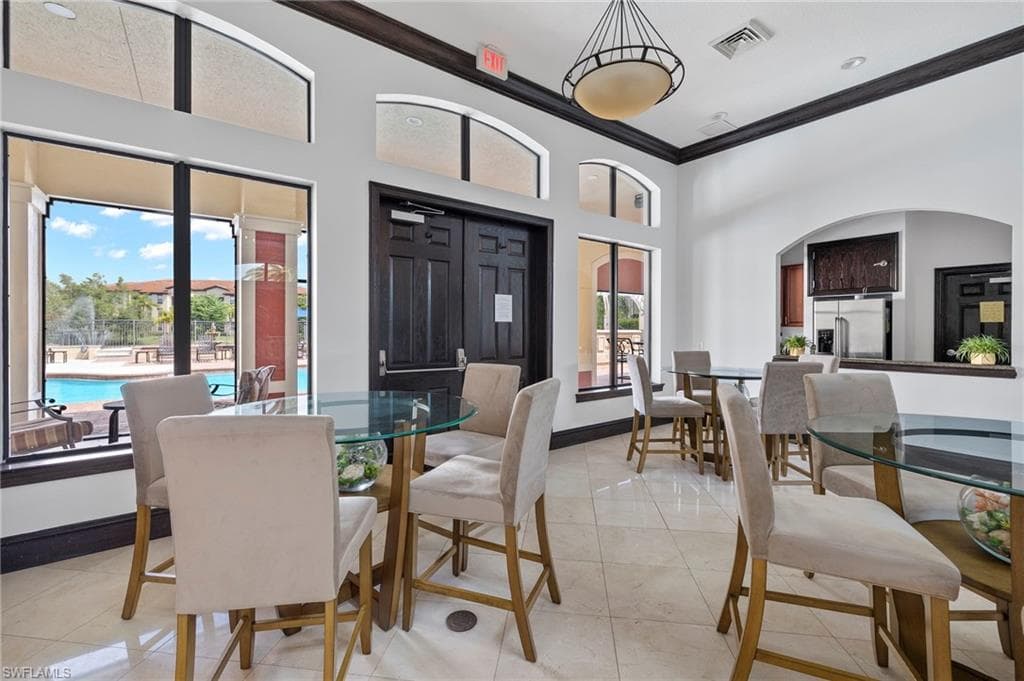 12940 Positano CIR # 204, NAPLES FL 34105-23