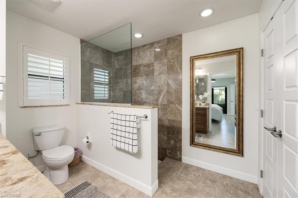 136 Old Tamiami TRL, NAPLES FL 34110-13