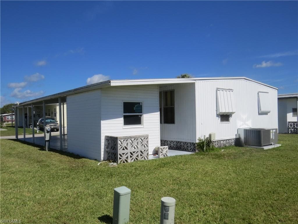 705 Blackburn BLVD, NORTH PORT FL 34287-4