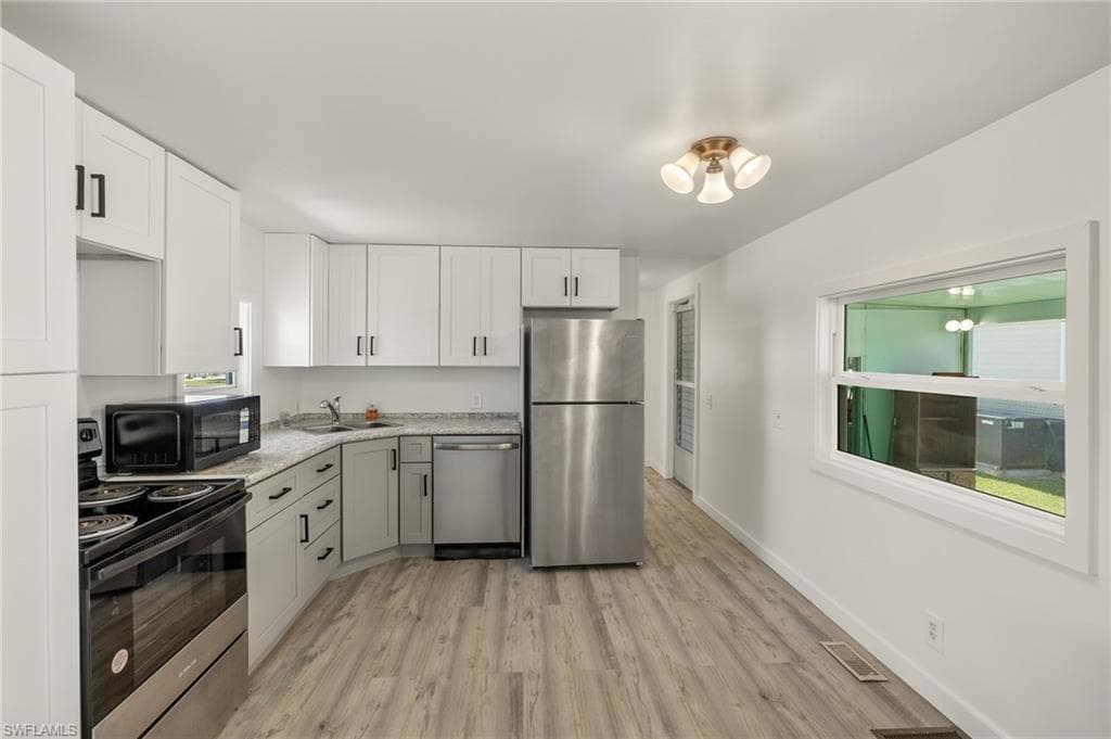 341 Mattie AVE, FORT MYERS FL 33908-11