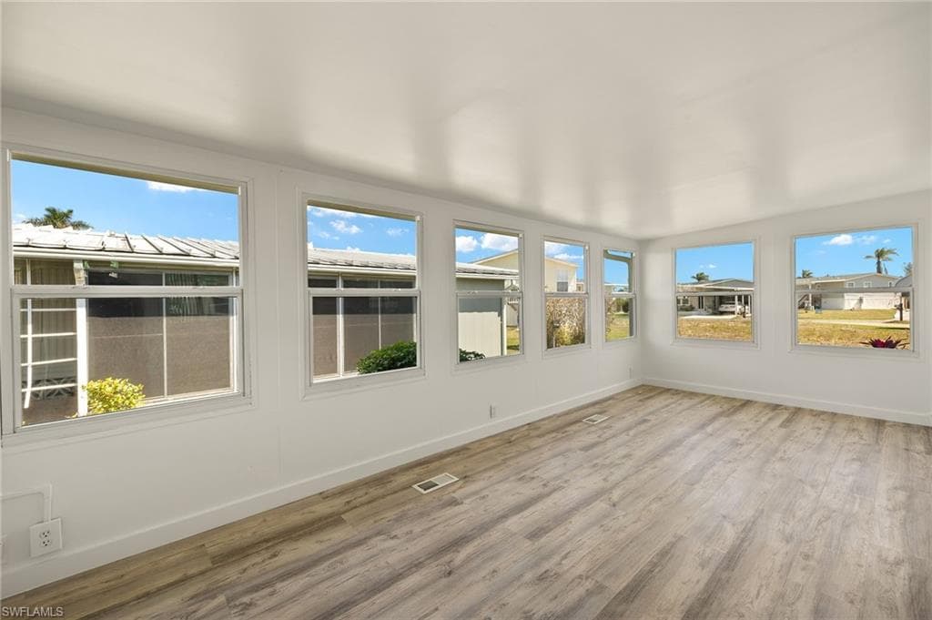 341 Mattie AVE, FORT MYERS FL 33908-6