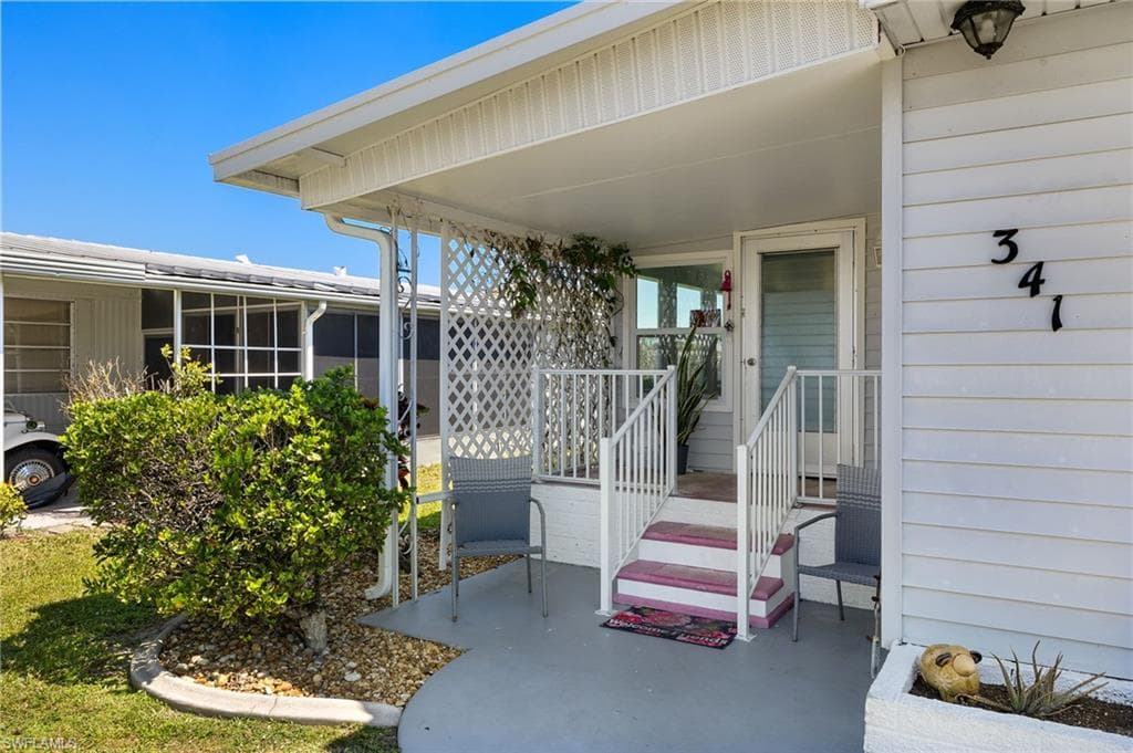 341 Mattie AVE, FORT MYERS FL 33908-2