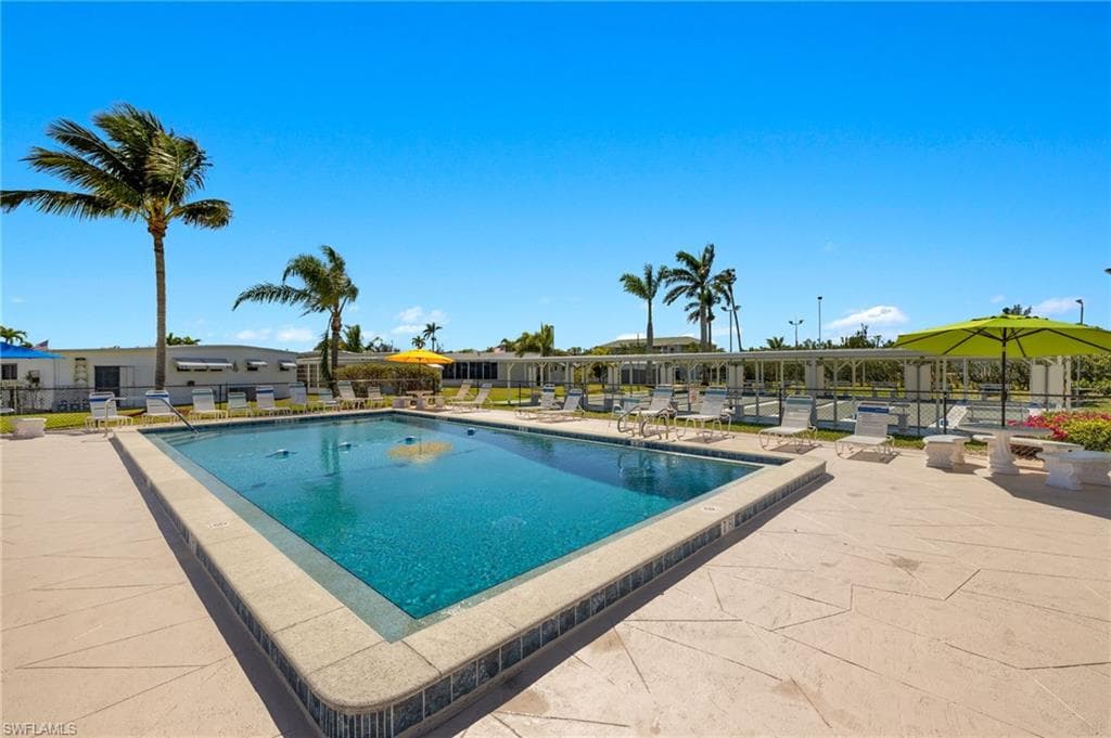 341 Mattie AVE, FORT MYERS FL 33908-29