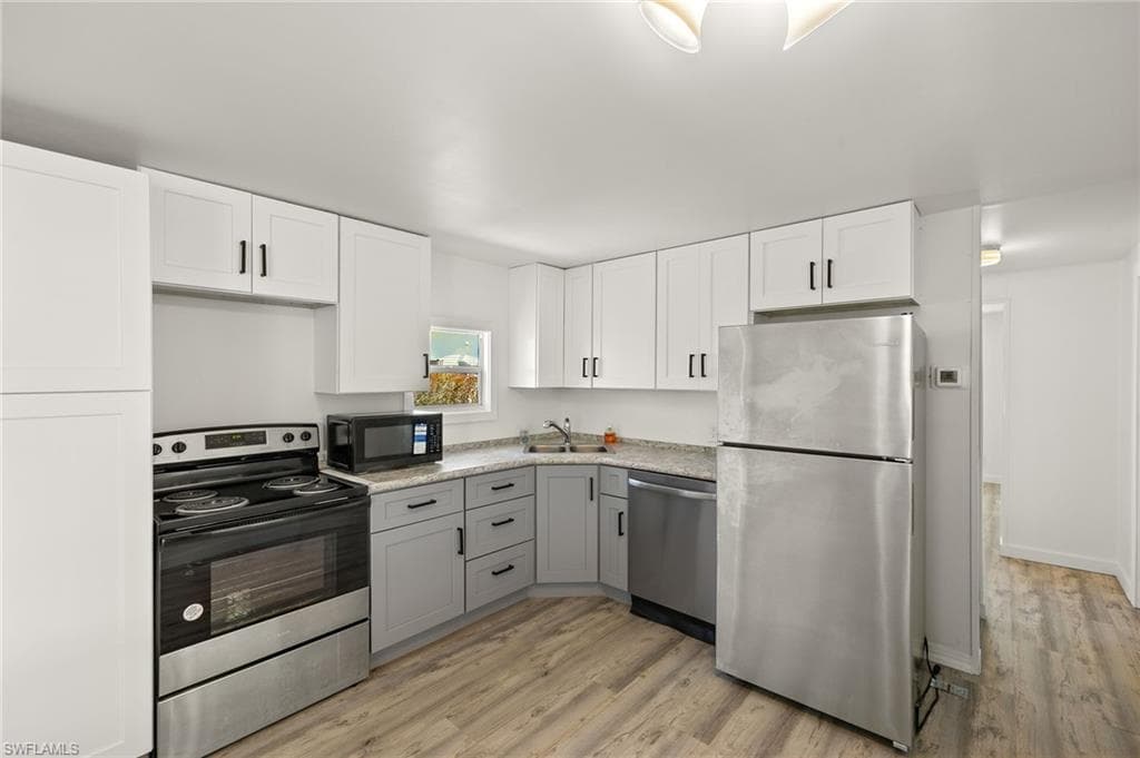 341 Mattie AVE, FORT MYERS FL 33908-13