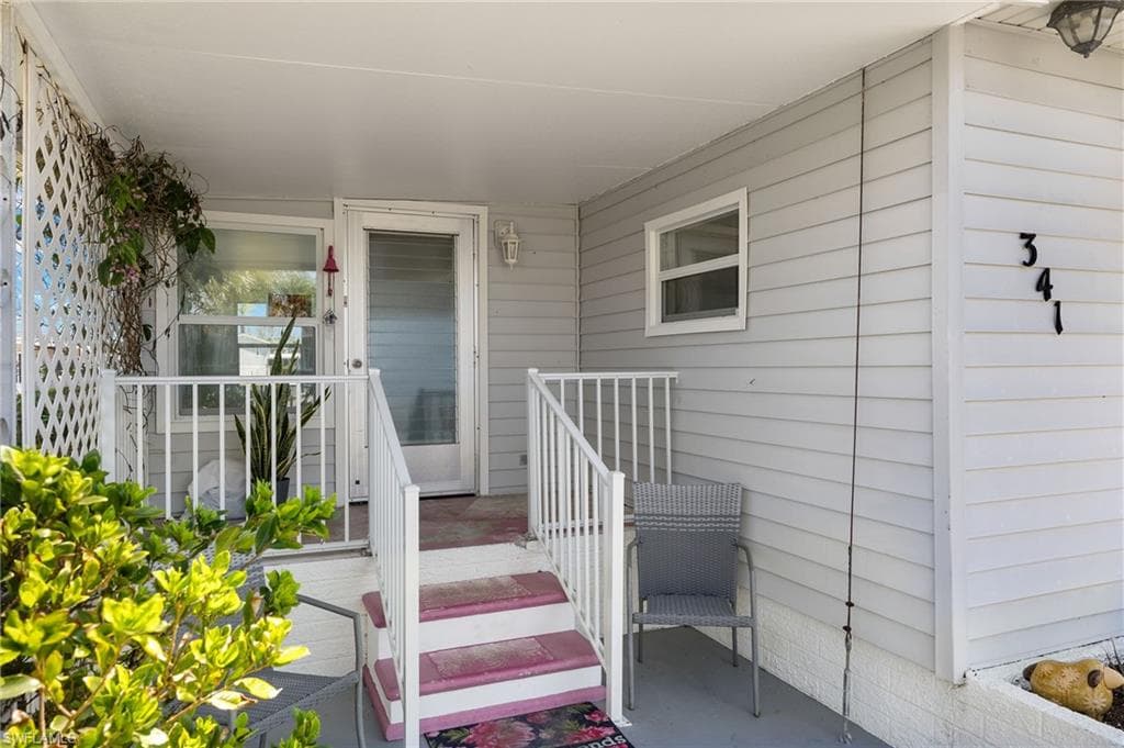 341 Mattie AVE, FORT MYERS FL 33908-3