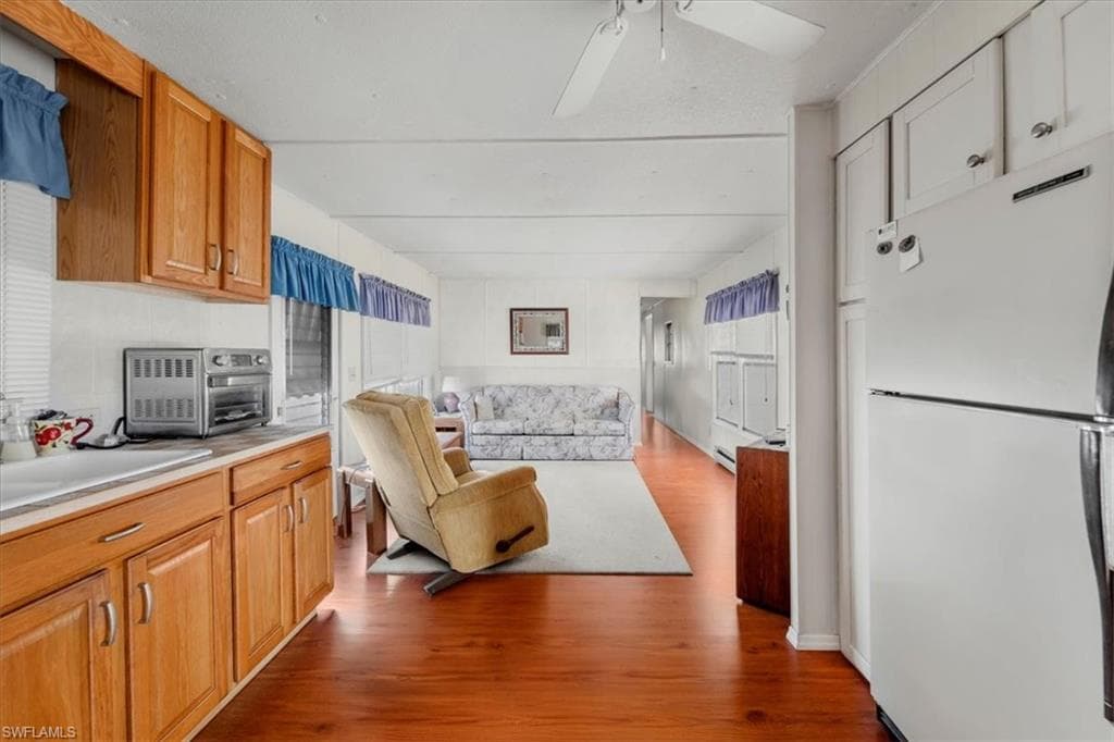 329 Lantern LN-11
