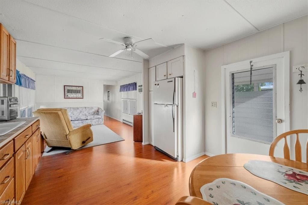 329 Lantern LN-10