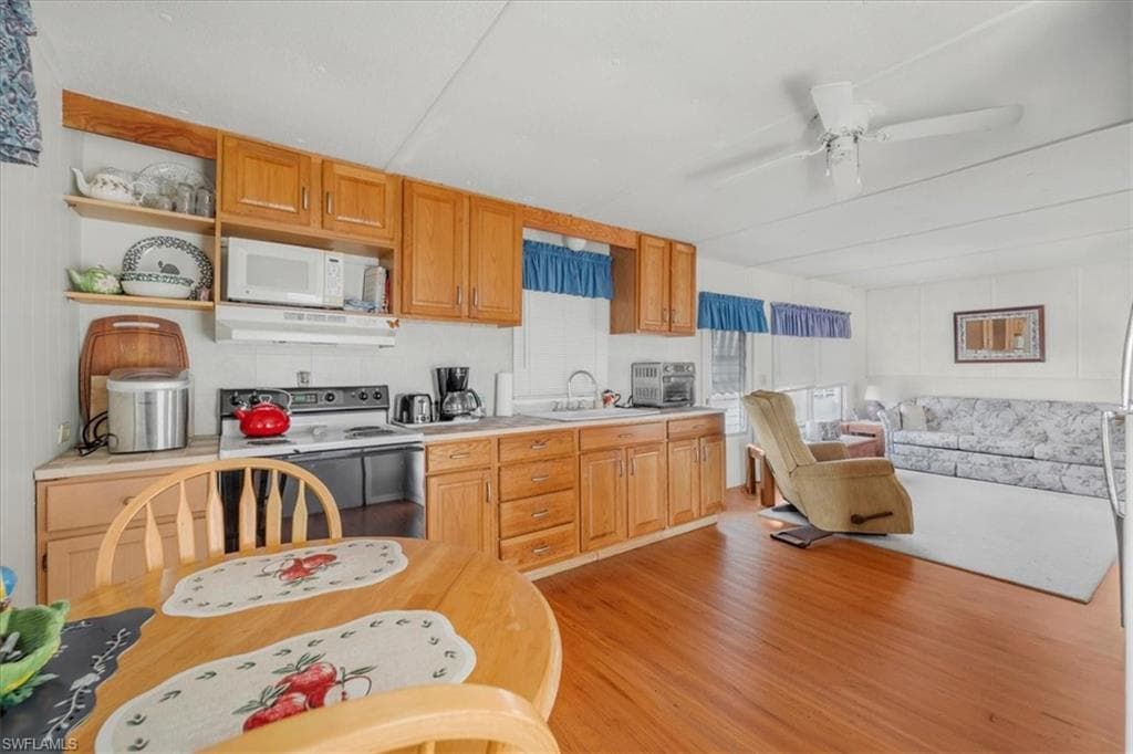 329 Lantern LN-7