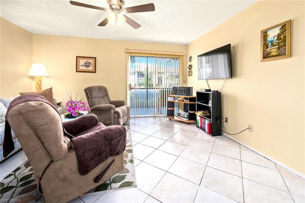 8101 S Woods CIR # 1, FORT MYERS FL 33919-1