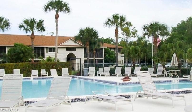 8101 S Woods CIR # 1, FORT MYERS FL 33919-16