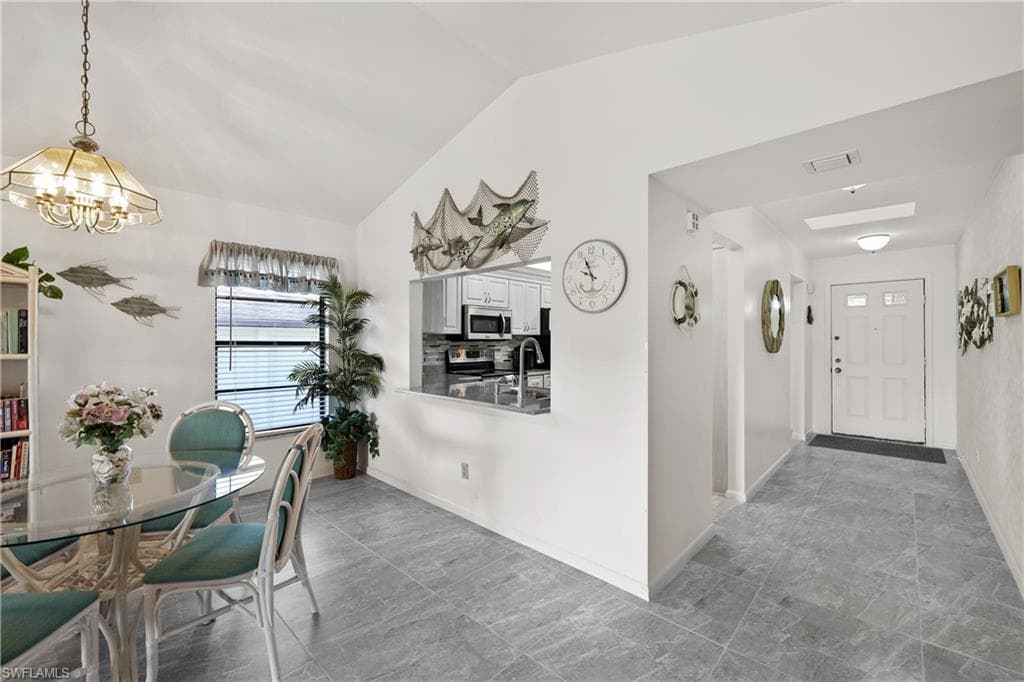 500 Misty Pines CIR # 206, NAPLES FL 34105-2