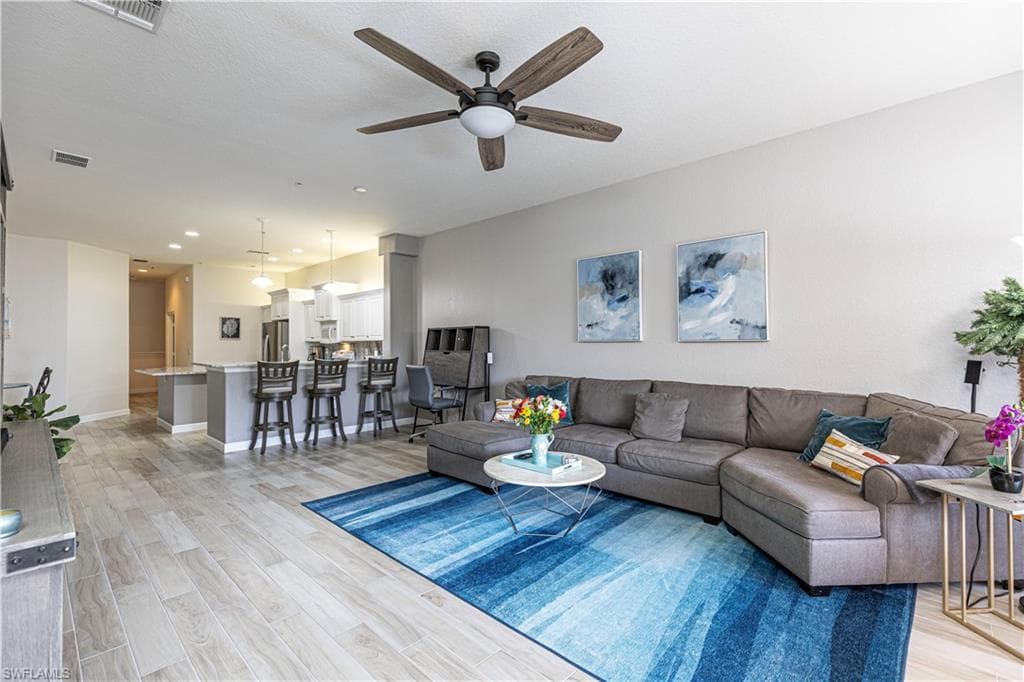 8641 Piazza Del Lago CIR # 203, ESTERO FL 33928-15