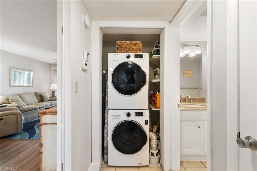 1024 Manatee RD # C303, NAPLES FL 34114-18