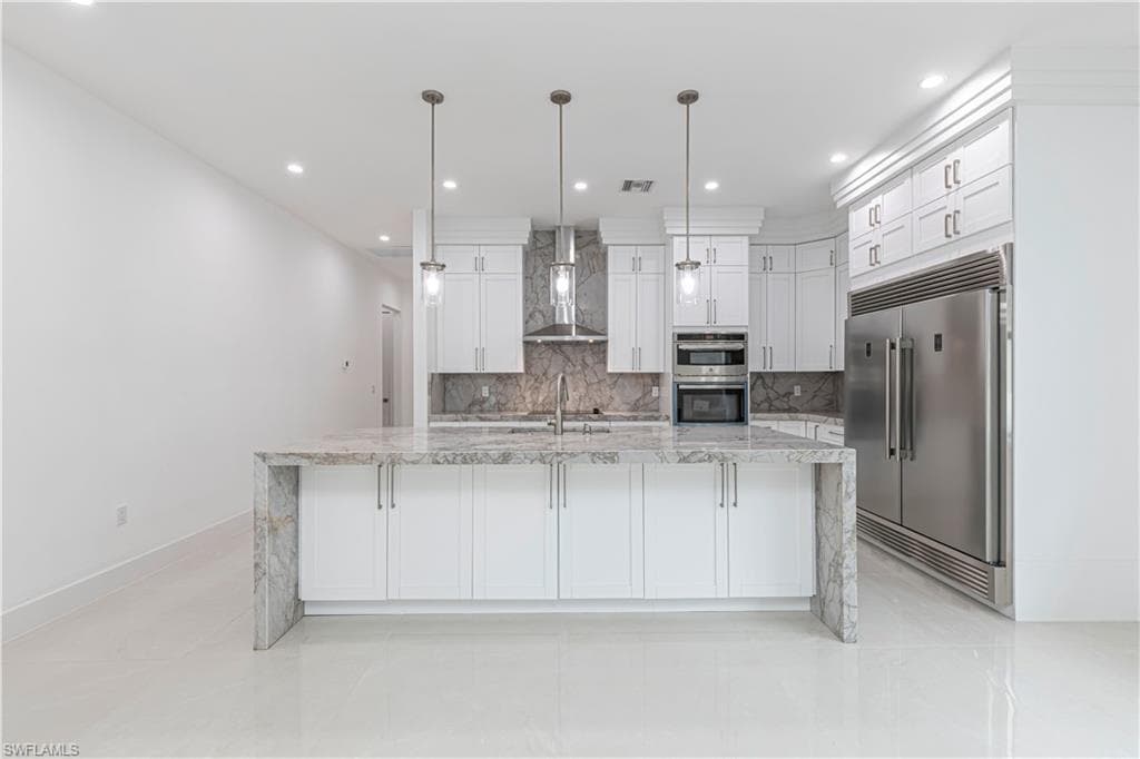 3074 Pine Tree DR, NAPLES FL 34112-6