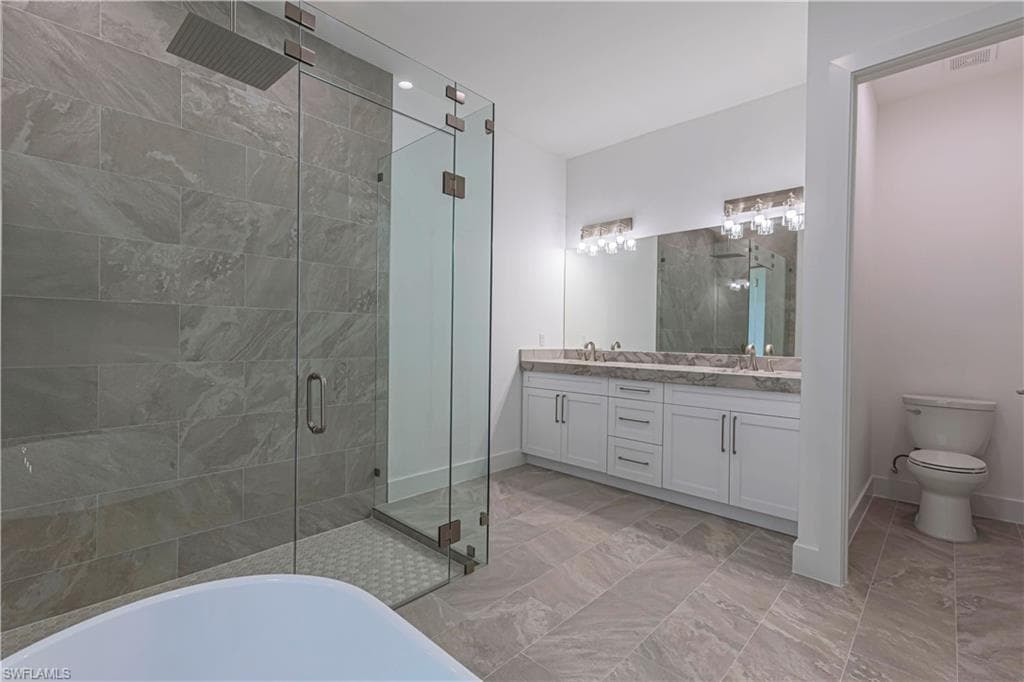 3074 Pine Tree DR, NAPLES FL 34112-9