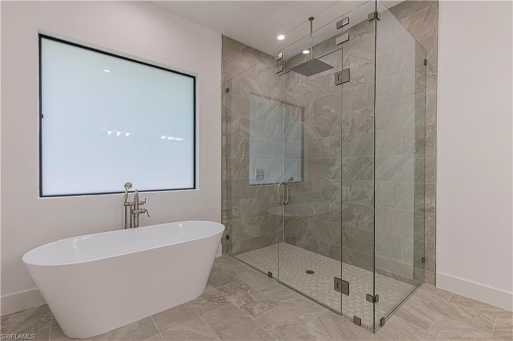 3074 Pine Tree DR, NAPLES FL 34112-10