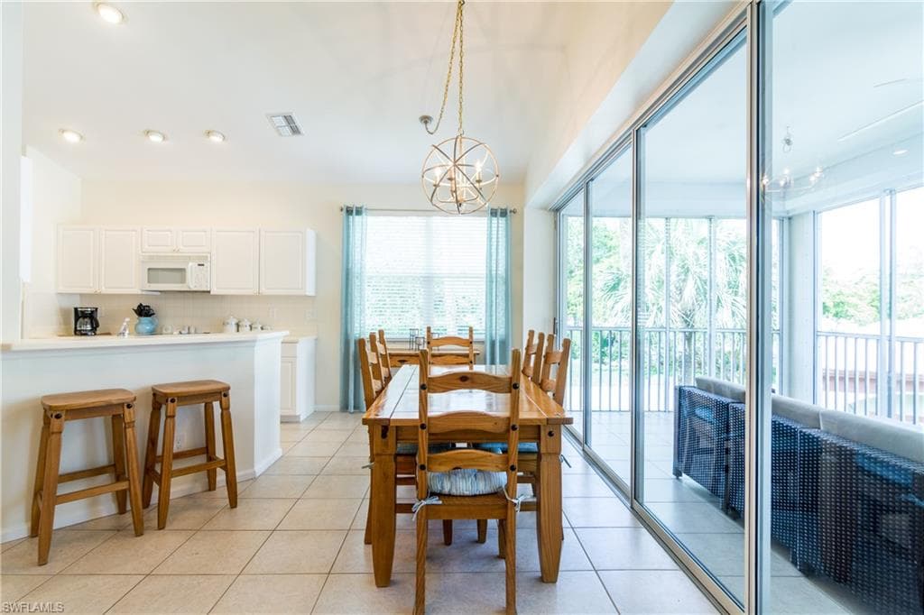 7720 Gardner DR # 201, NAPLES FL 34109-1