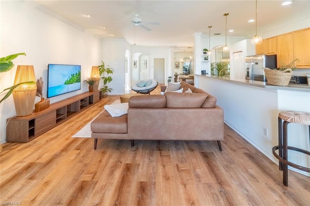 1896 Crestview WAY, NAPLES FL 34119-5