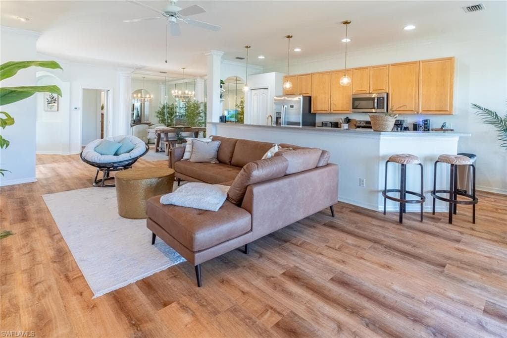 1896 Crestview WAY, NAPLES FL 34119-6