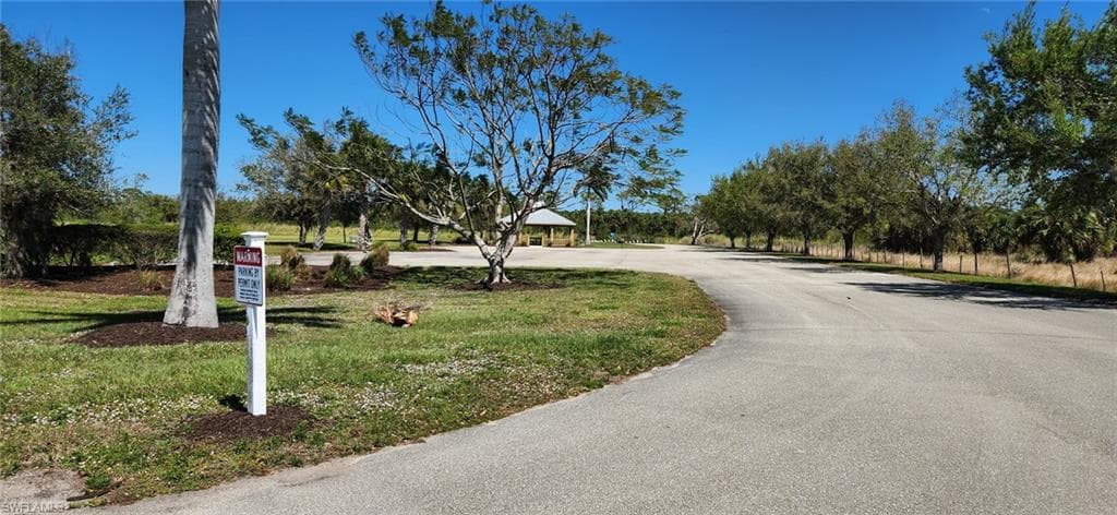 22728 Yellow Button LN, ALVA FL 33920-10