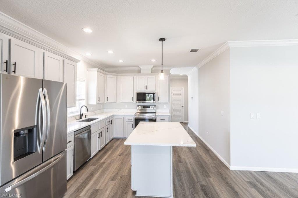 11300 Cypress LN, FORT MYERS BEACH FL 33931-3