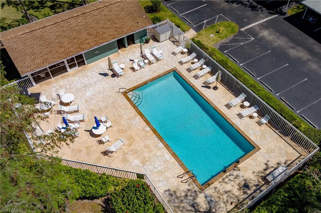 1706 Kings Lake BLVD # 203, NAPLES FL 34112-22