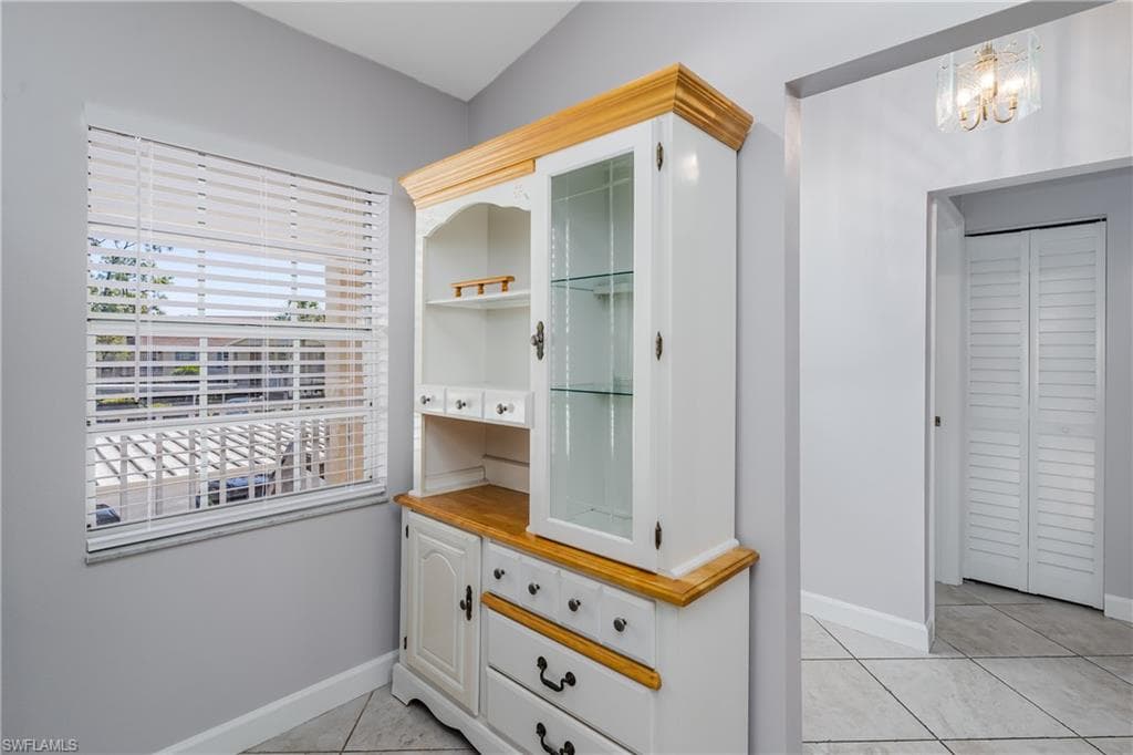 1706 Kings Lake BLVD # 203, NAPLES FL 34112-5