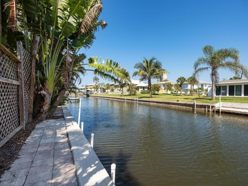 4738 Jackfish ST, BONITA SPRINGS FL 34134-12