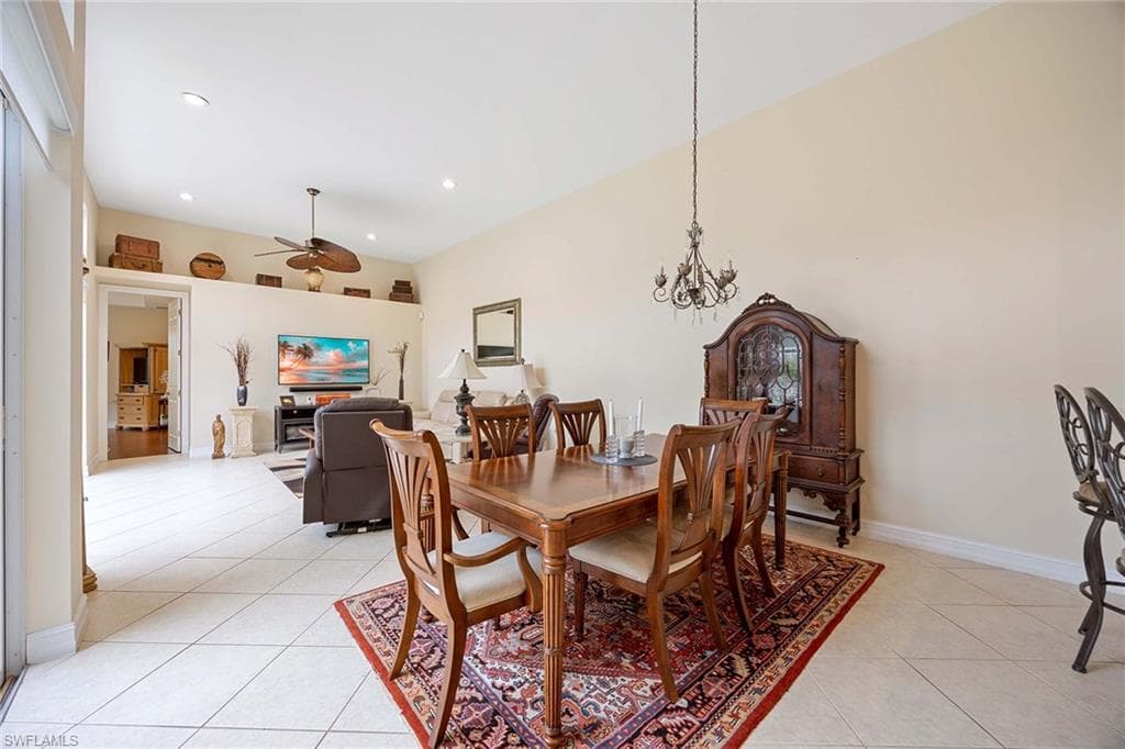 1833 Tarpon Bay DR S # 73, NAPLES FL 34119-5