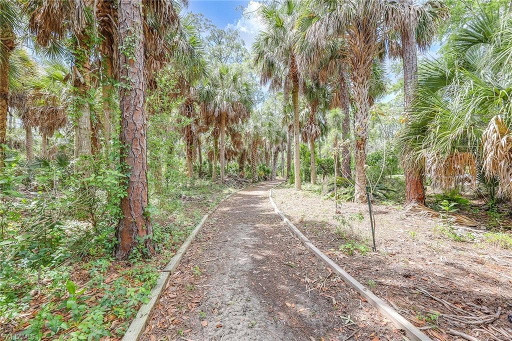 1833 Tarpon Bay DR S # 73, NAPLES FL 34119-29