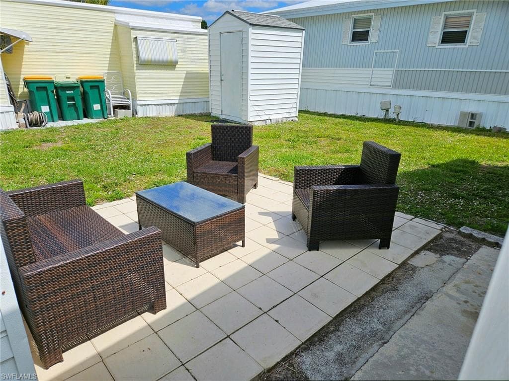 4 Onyx DR # 4O, NAPLES FL 34114-31