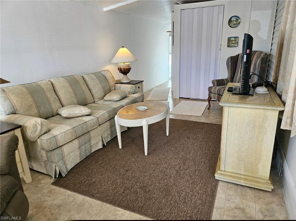 4 Onyx DR # 4O, NAPLES FL 34114-7