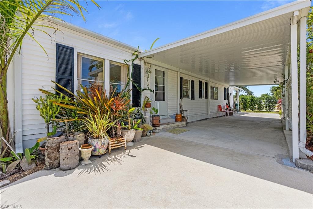 101 Audubon RD, NAPLES FL 34114-10