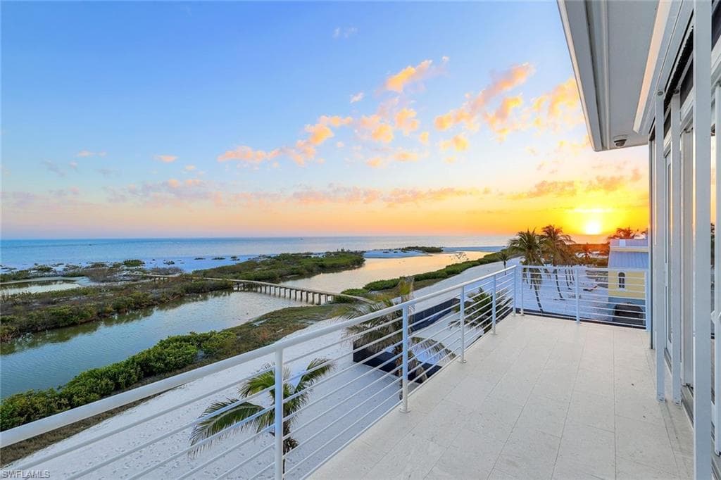 8180 Estero BLVD-32