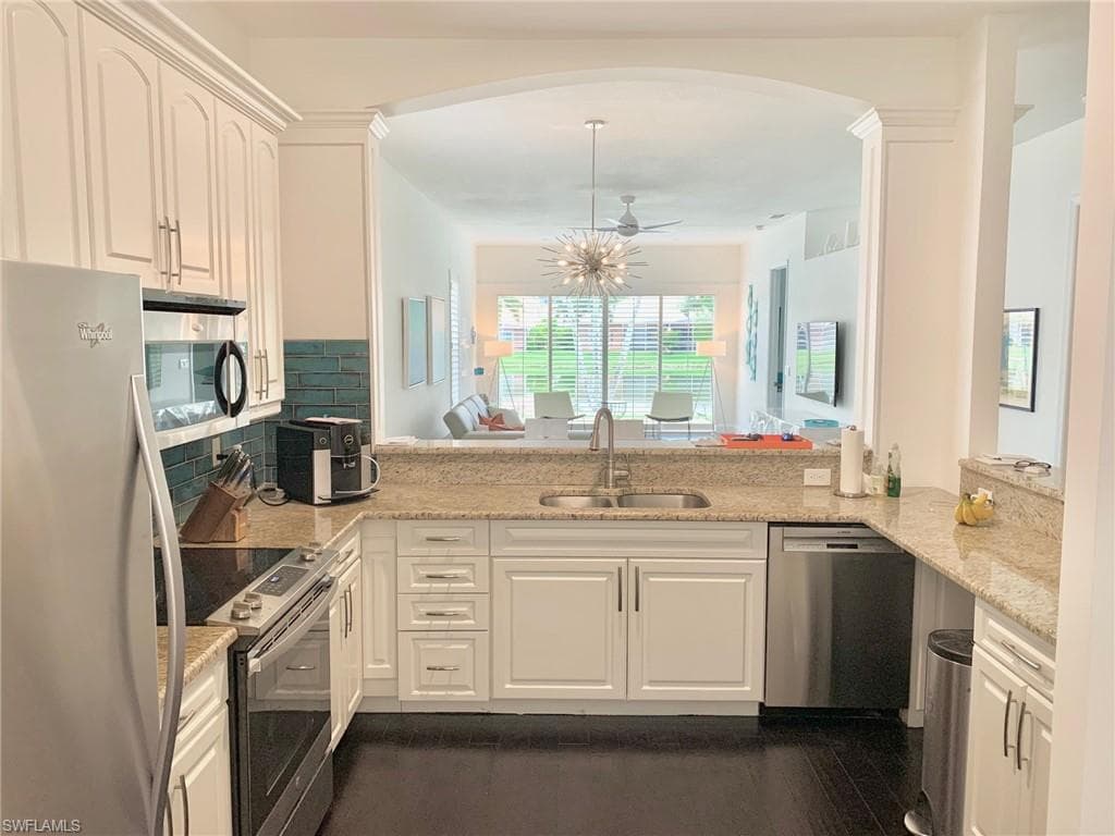 6537 Ilex CIR, NAPLES FL 34109-4