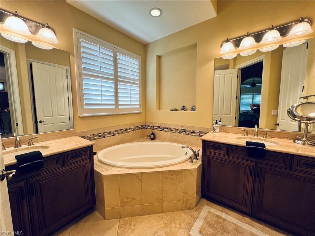15903 Secoya Reserve CIR, NAPLES FL 34110-10