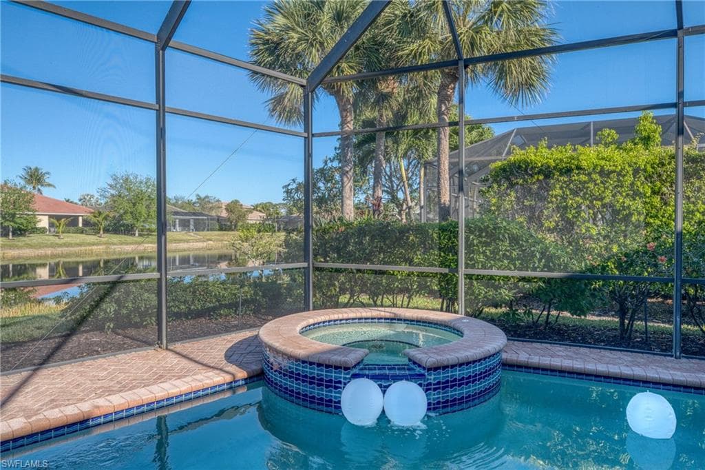 379 Cypress WAY W, NAPLES FL 34110-31