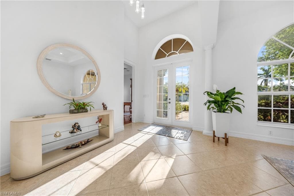 379 Cypress WAY W, NAPLES FL 34110-7