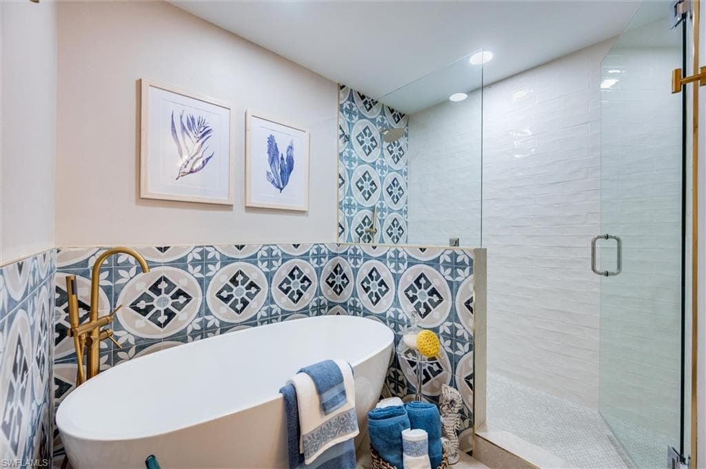 2800 Lakeview DR # 5, NAPLES FL 34112-20