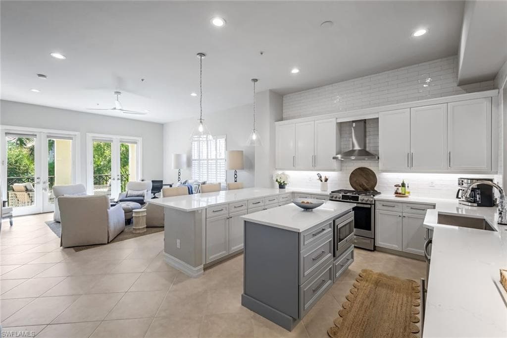 2851 Tiburon BLVD E # 103, NAPLES FL 34109-7