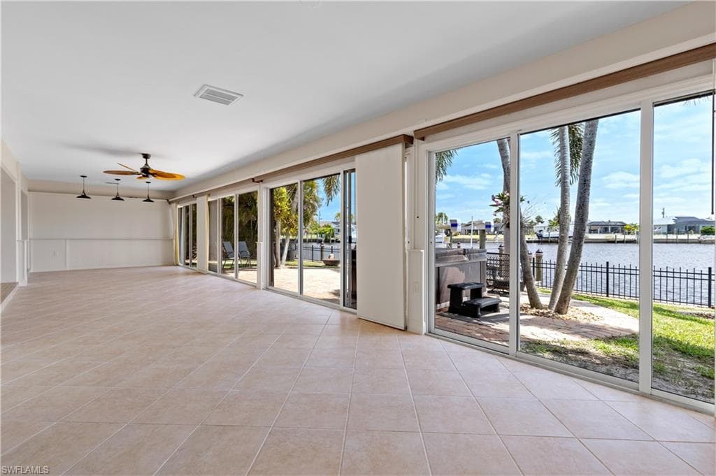 2020 Aruba AVE, FORT MYERS FL 33905-13