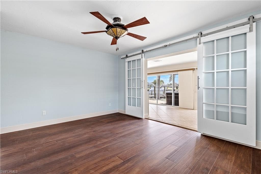 2020 Aruba AVE, FORT MYERS FL 33905-18